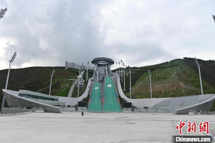 “雪如意”近景?！〉杂鸺?攝