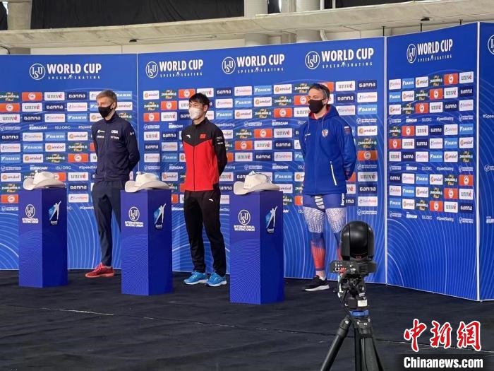 我國(guó)速滑在國(guó)際大賽上取得的第一個(gè)男子1000米金牌?！『邶埥◇w育局提供