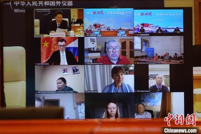 “幸福新西藏、發(fā)展新畫卷”云訪問活動(dòng)在拉薩、北京、莫斯科等地同時(shí)舉行?！∪轿木?攝