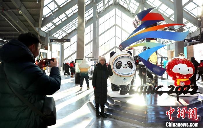 圖為滑雪場現(xiàn)場。　許婷 攝