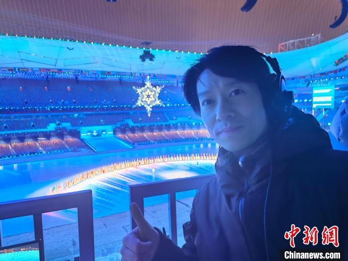 張文海在“鳥巢”內(nèi)?！埼暮?供圖