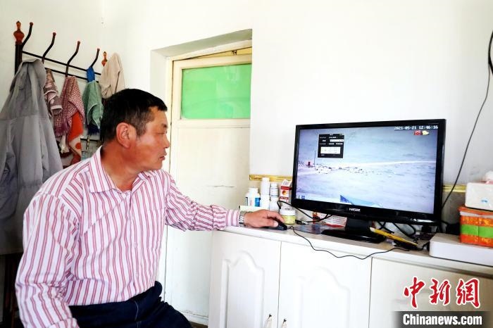 （奮進(jìn)新征程建功新時(shí)代·大美邊疆）內(nèi)蒙古草原牧民的新“幸福密碼”：新思想“扮靚”新生活