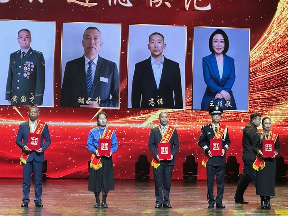 1699332673127528.jpg 2.jpg