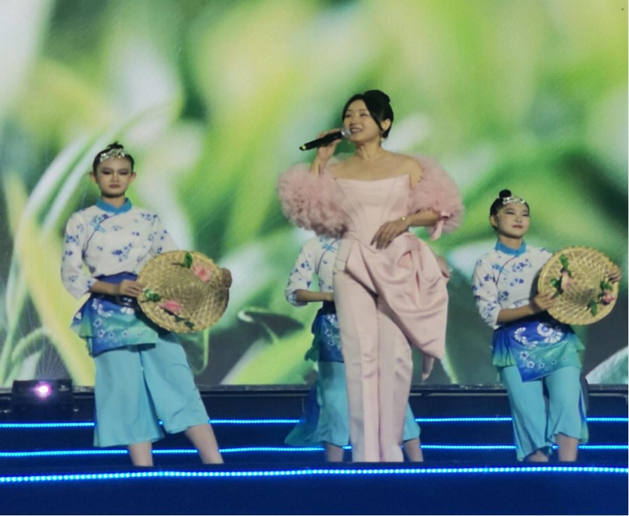 “如七而遇 相思烏?！边@場(chǎng)七夕主題音樂會(huì)甜出圈584.png