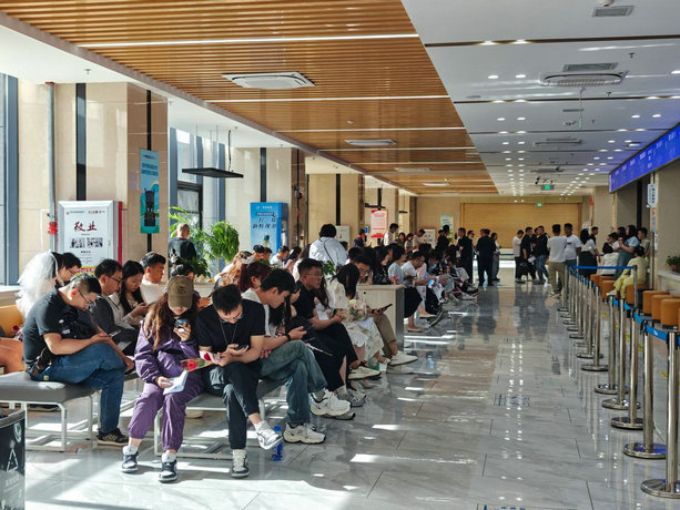 1747731462230263.jpg 新任1.jpg