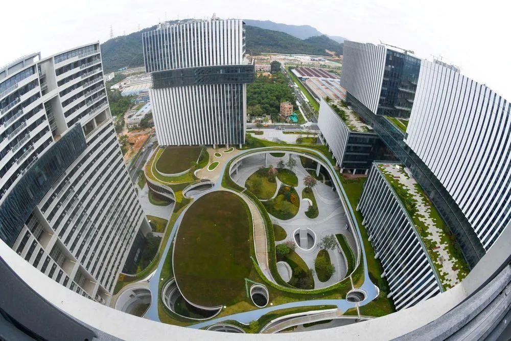 △位于深圳的光明科學(xué)城啟動(dòng)區(qū)。預(yù)計(jì)今年啟動(dòng)區(qū)的合成生物大科學(xué)裝置將部分投入使用。