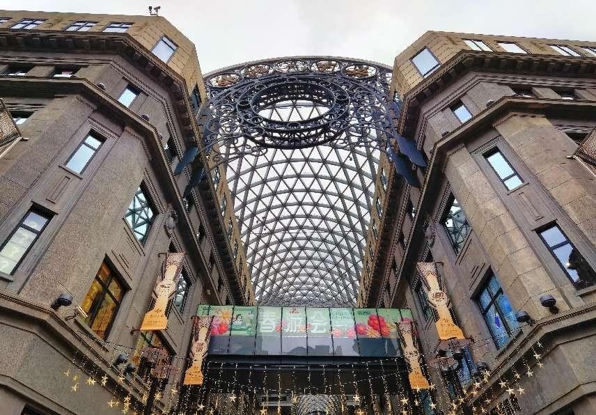 外灘中央廣場(chǎng)內(nèi)景。人民網(wǎng)記者 楊文全攝