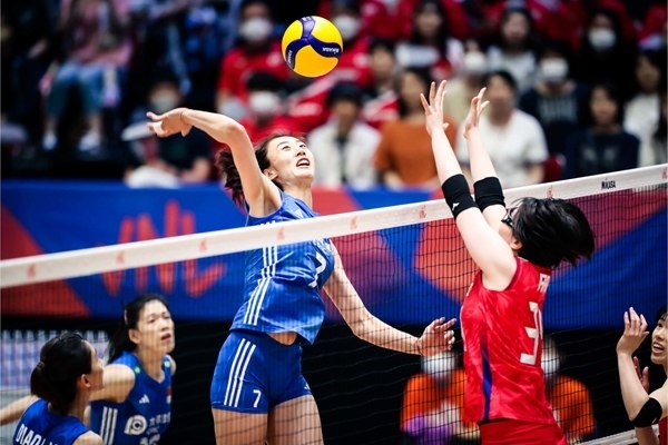 王媛媛扣球。圖片來源：國(guó)際排聯(lián)