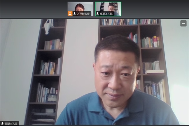 里斯本大學(xué)孔子學(xué)院中方院長(zhǎng)王錦程。 采訪截圖