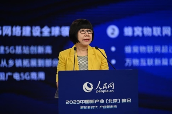 人民網(wǎng)監(jiān)事會主席唐維紅。人民網(wǎng)記者 于凱攝