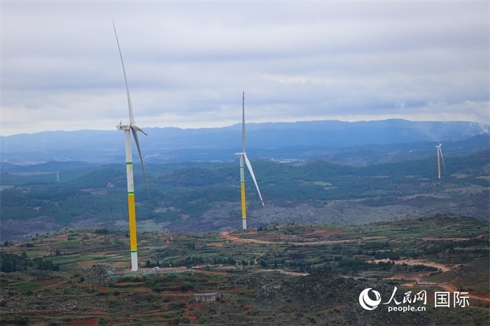 位于云南省曲靖市富源縣的富源西風電基地。（人民網(wǎng) 李發(fā)興攝）