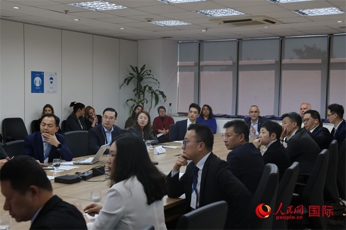 與會代表參與座談交流。（人民網記者 時元皓攝）