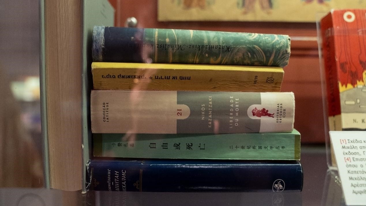 《自由或死亡》是卡贊扎基斯第一部被翻譯成中文的作品，希臘名為《米卡尼船長》，“米卡尼”正是他父親的名字。人民網(wǎng)記者 葛泰佚攝