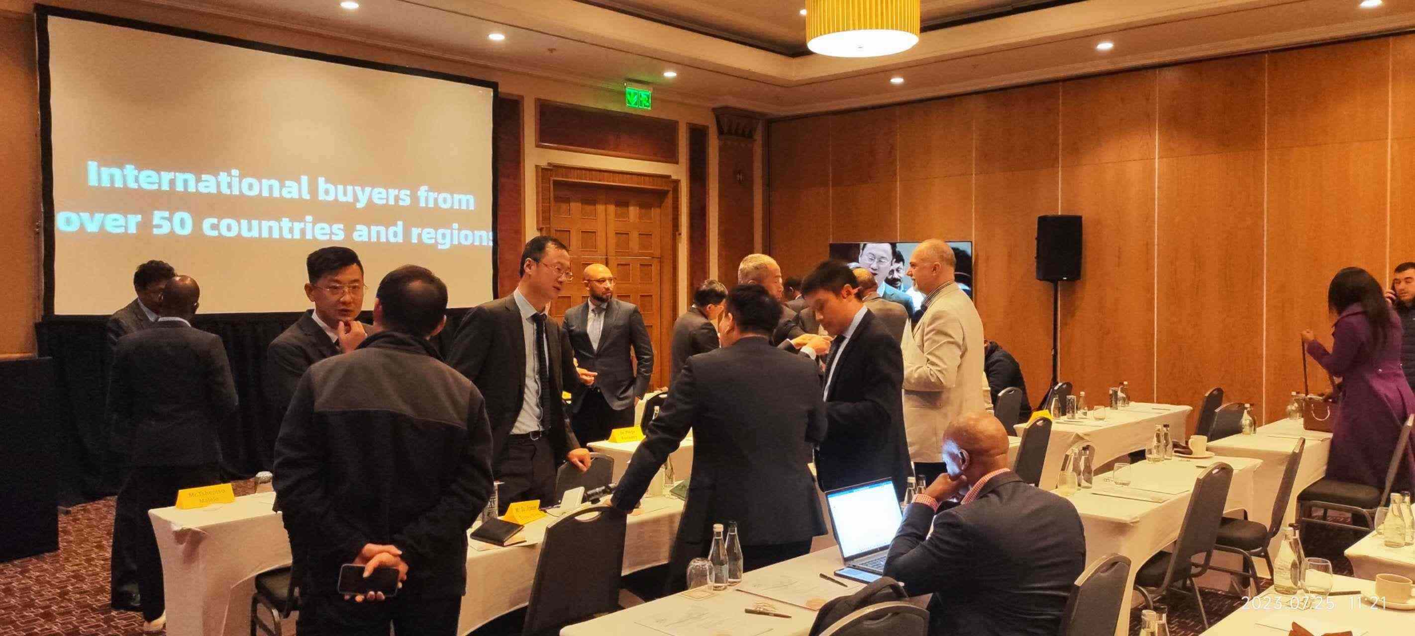 中南企業(yè)現(xiàn)場交流。圖片來源：貿(mào)促會