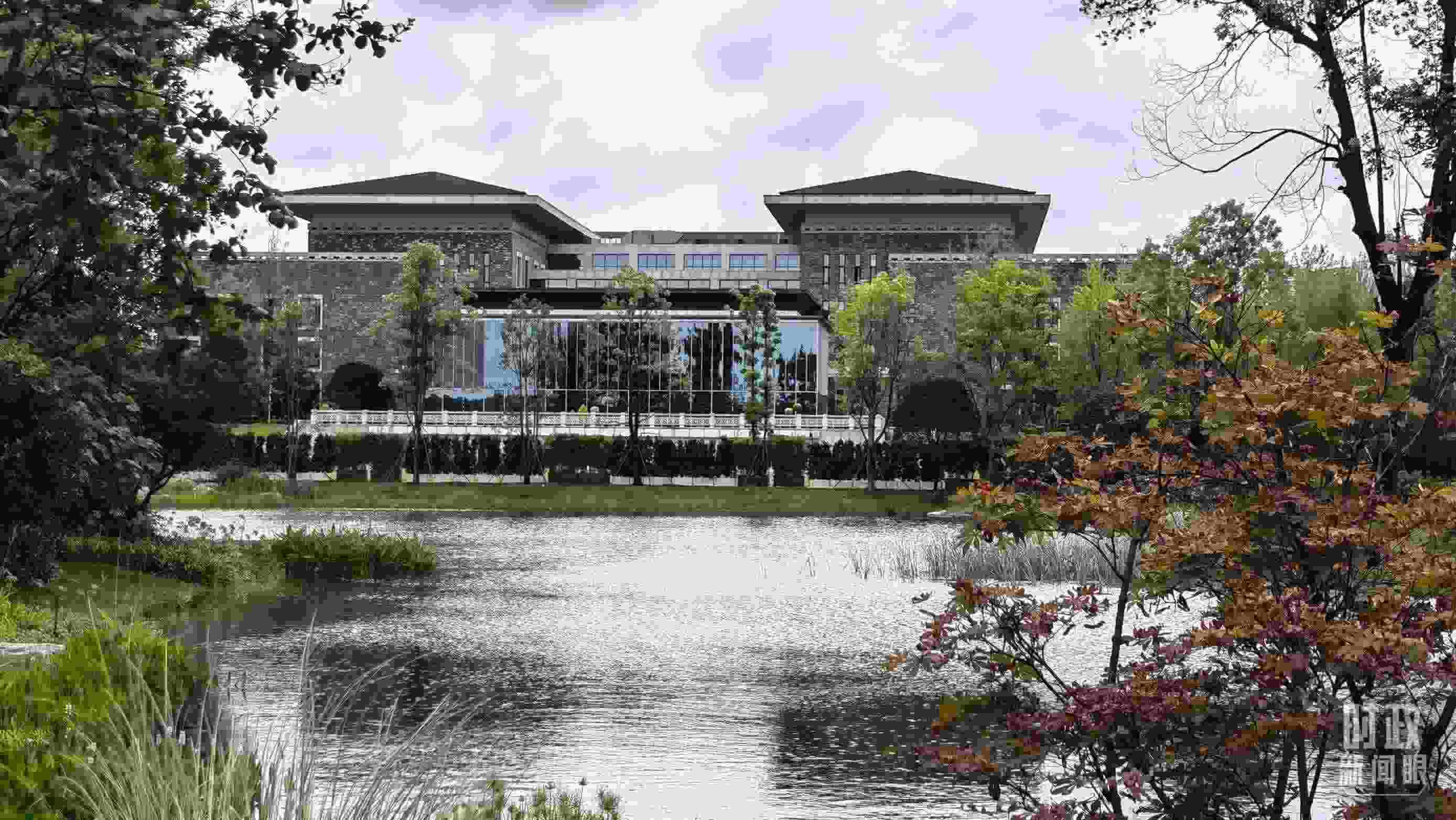 當天，中印尼兩國元首在“錦蓉莊”舉行會見。（總臺央視記者韓銳拍攝）