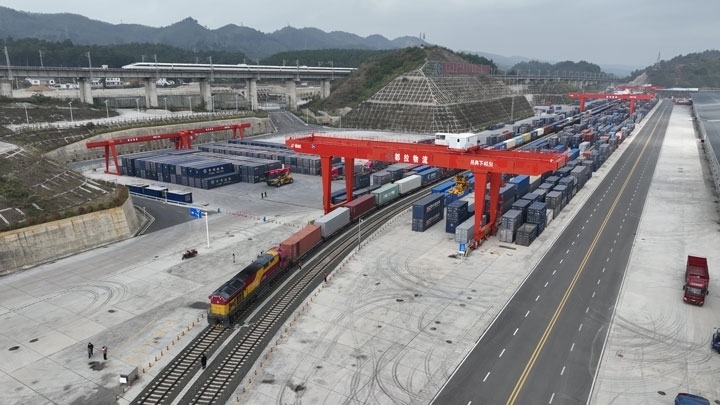 繁忙的貴陽國際陸港。貴陽綜保區(qū)供圖