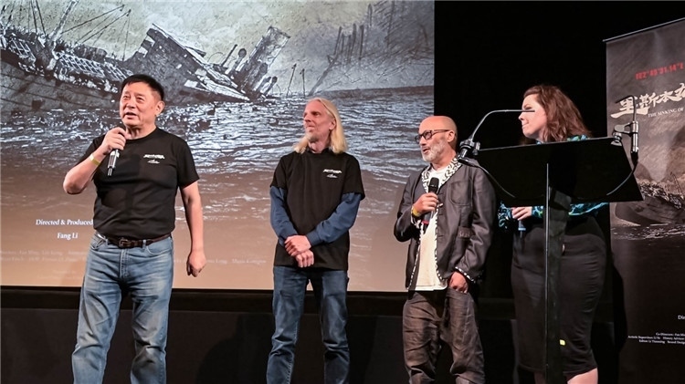 導演方勵以及團隊成員分享體會。郭錦標攝