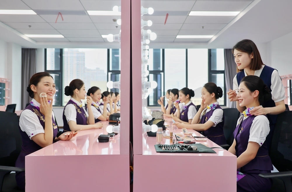 形象妝容塑造。