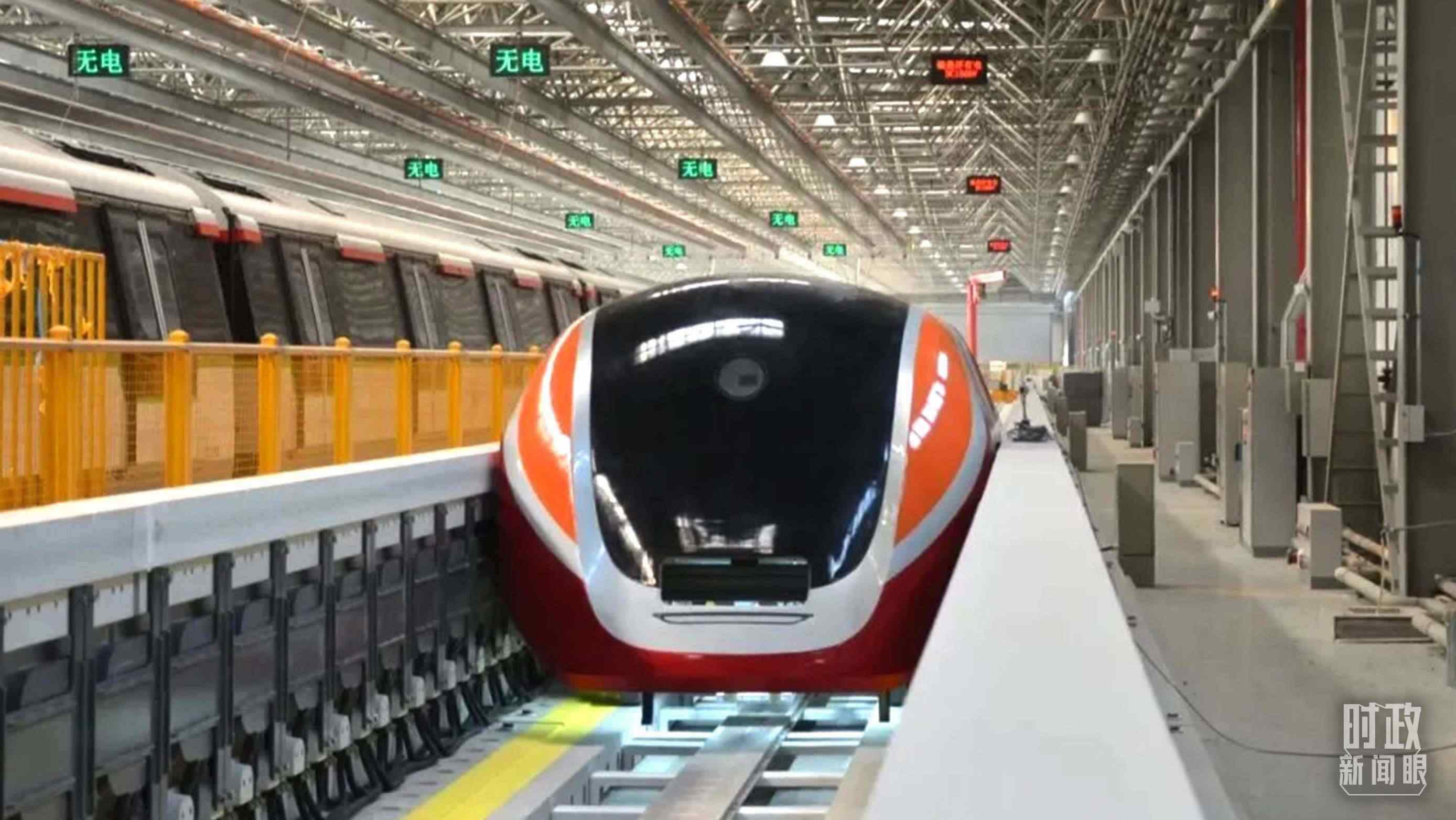 △3月31日，由中國中車自主研制的國內(nèi)首套高溫超導(dǎo)電動(dòng)懸浮全要素試驗(yàn)系統(tǒng)完成首次懸浮運(yùn)行。（圖/中車齊齊哈爾車輛有限公司）