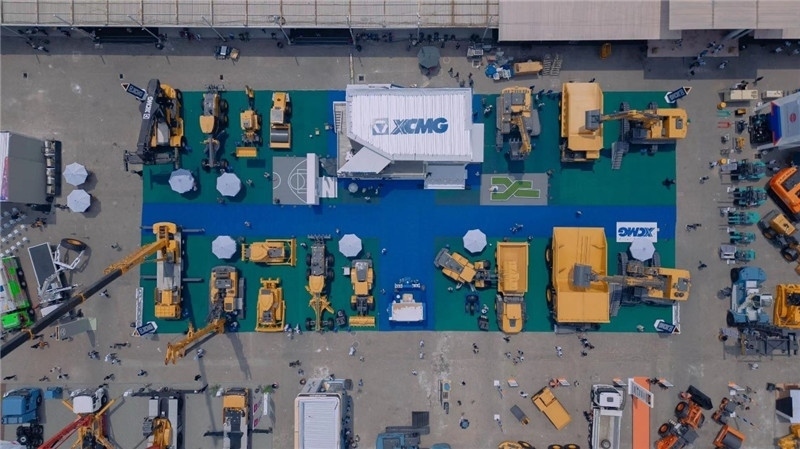 徐工集團(tuán)3000㎡的展區(qū)。 石偉攝影