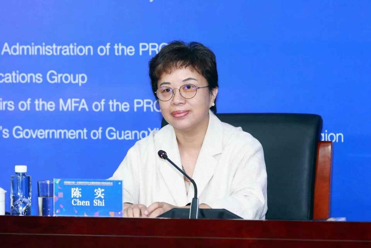 陳實(shí)主持嘉賓致辭環(huán)節(jié)。中國駐東盟使團(tuán)供圖