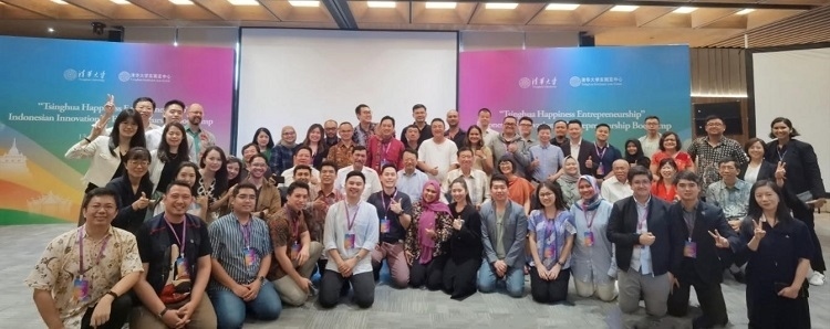 學(xué)員合影。清華大學(xué)東南亞中心供圖