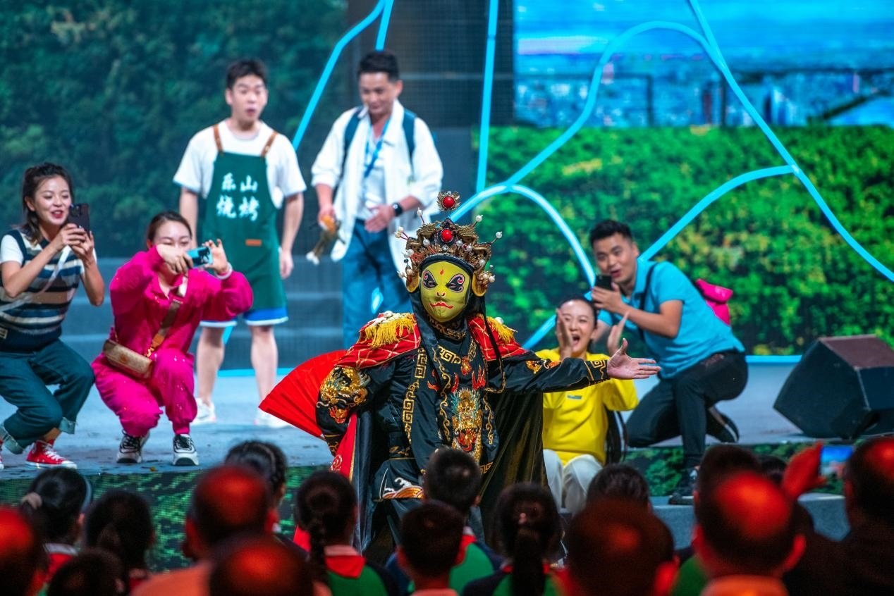 現(xiàn)場演出。樂山市委宣傳部供圖