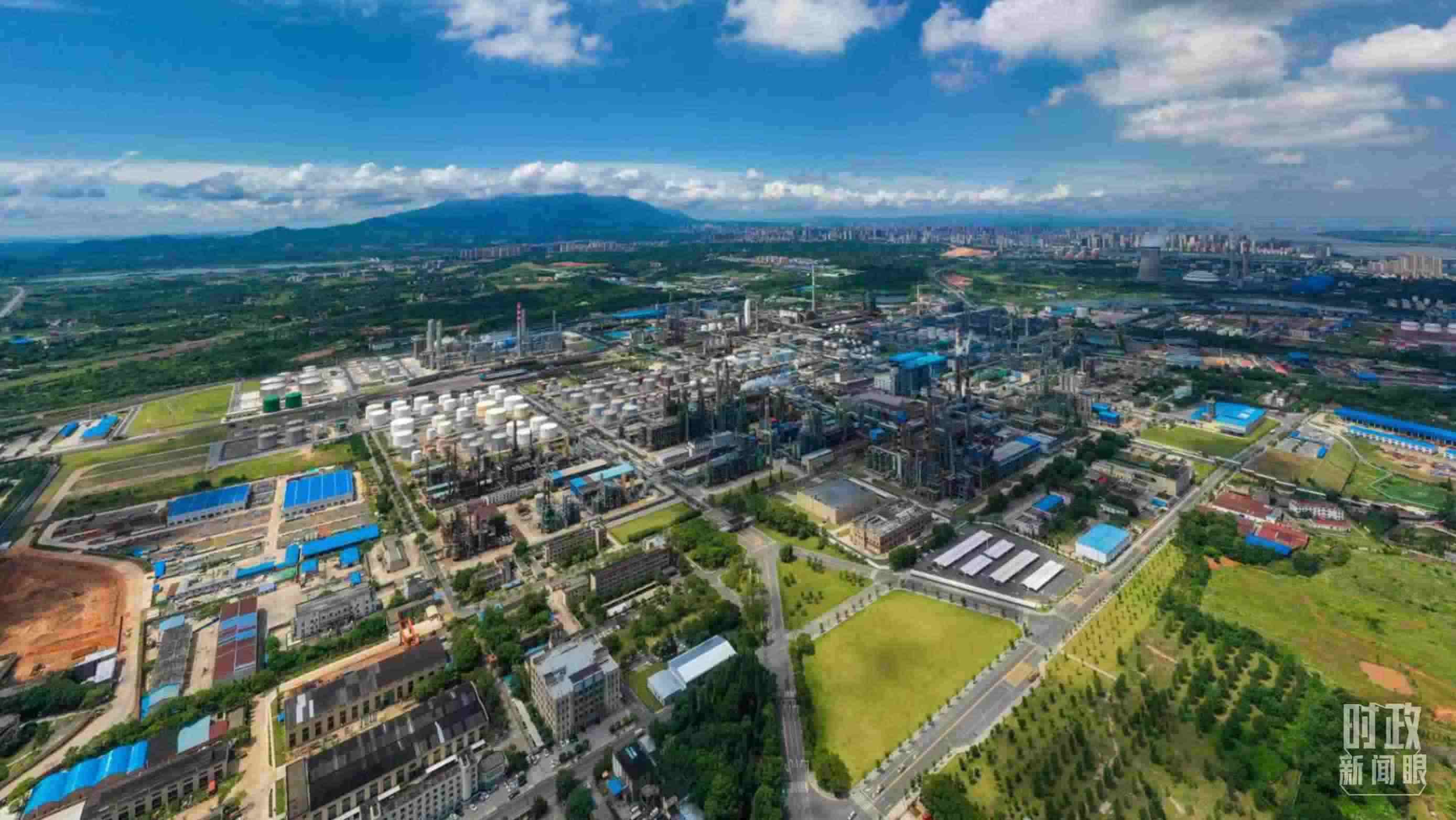 △中國石化九江分公司。（總臺記者劉陽拍攝）