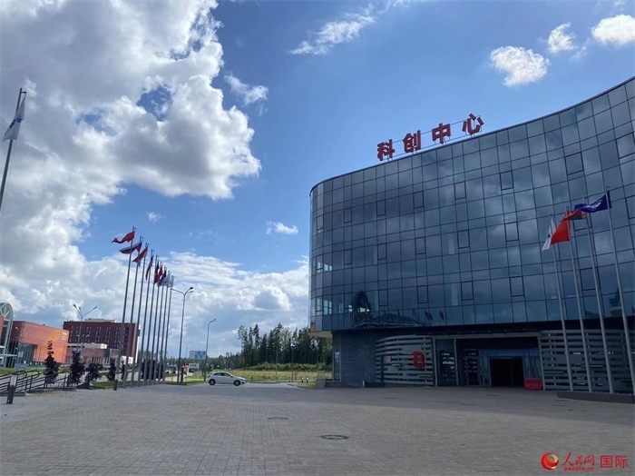 中白科技成果產(chǎn)業(yè)化創(chuàng)新中心大樓。人民網(wǎng)記者 王震攝