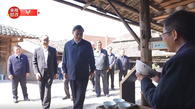 2023年10月11日，習(xí)近平在江西景德鎮(zhèn)考察。（視頻截圖）