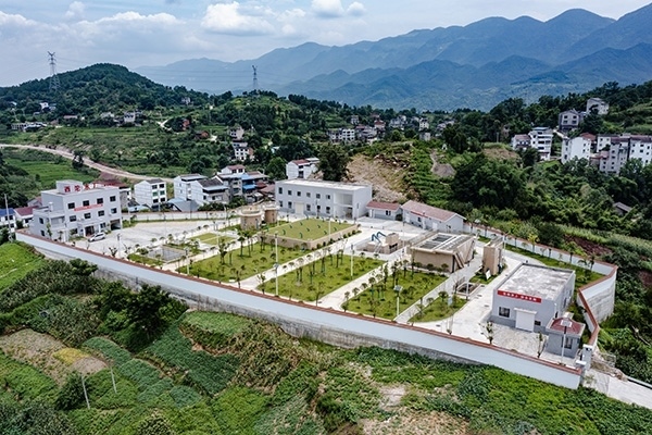 建成后的西沱鎮(zhèn)水廠。受訪者供圖