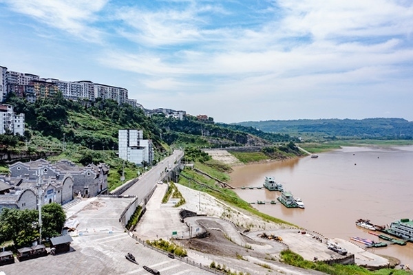 建成后的西沱鎮(zhèn)岸線環(huán)境綜合整治工程局部。受訪者供圖