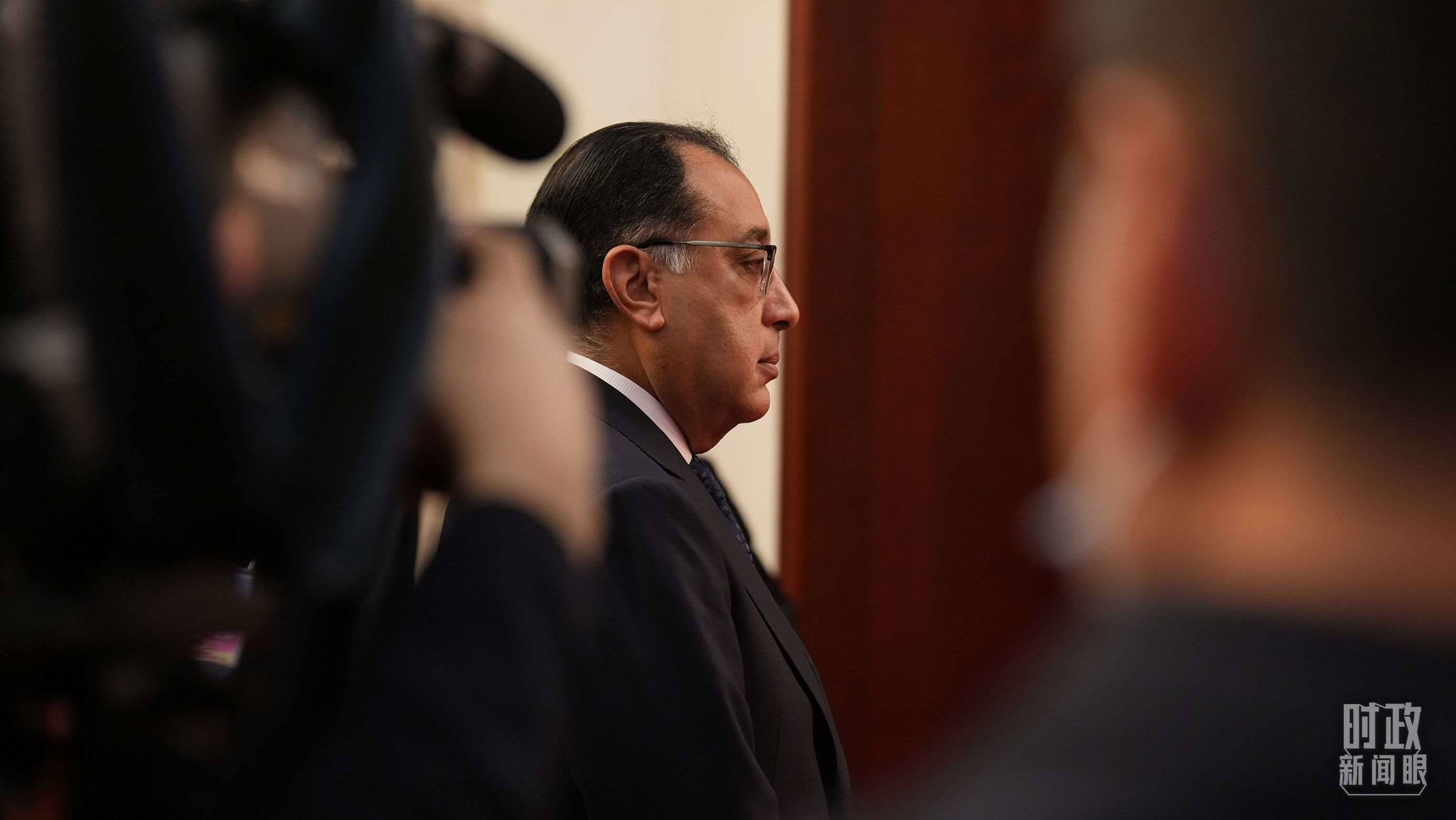 △人民大會(huì)堂，埃及總理馬德布利正在等候會(huì)見(jiàn)開(kāi)始。（總臺(tái)國(guó)廣記者李晉拍攝）