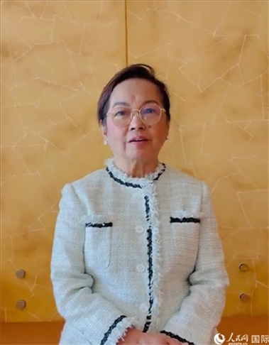 菲律賓前總統(tǒng)阿羅約通過視頻發(fā)表致辭。人民網(wǎng)記者樊帆 攝