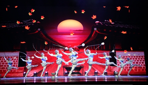 雜技《俏花旦·集體空竹》節(jié)目照。主辦方供圖