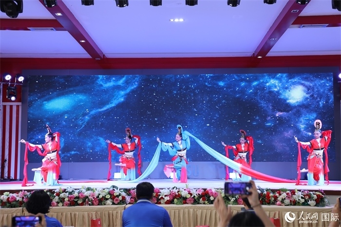 才藝表演環(huán)節(jié)。人民網(wǎng)記者 孫廣勇攝