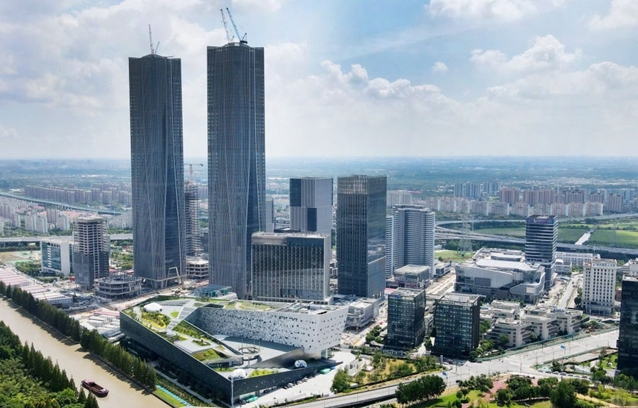 位于上海浦東新區(qū)的張江科學(xué)會(huì)堂（前）（2023年9月10日攝，無(wú)人機(jī)照片）。