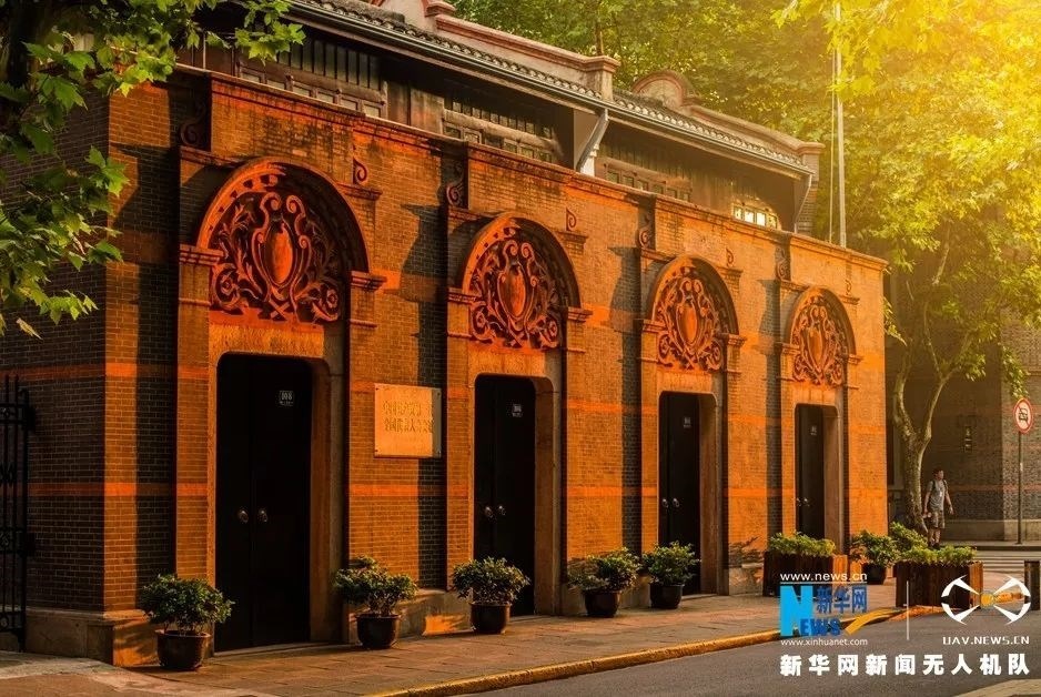 晨曦下的中共一大會址紀念館。新華網(wǎng) 吳愷 攝