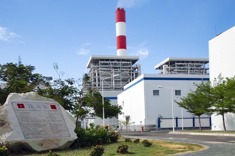 這是2021年3月24日在越南平順省拍攝的越南永新燃煤電廠一期BOT項(xiàng)目廠區(qū)。新華社發(fā)（南方電網(wǎng)越南永新公司供圖）