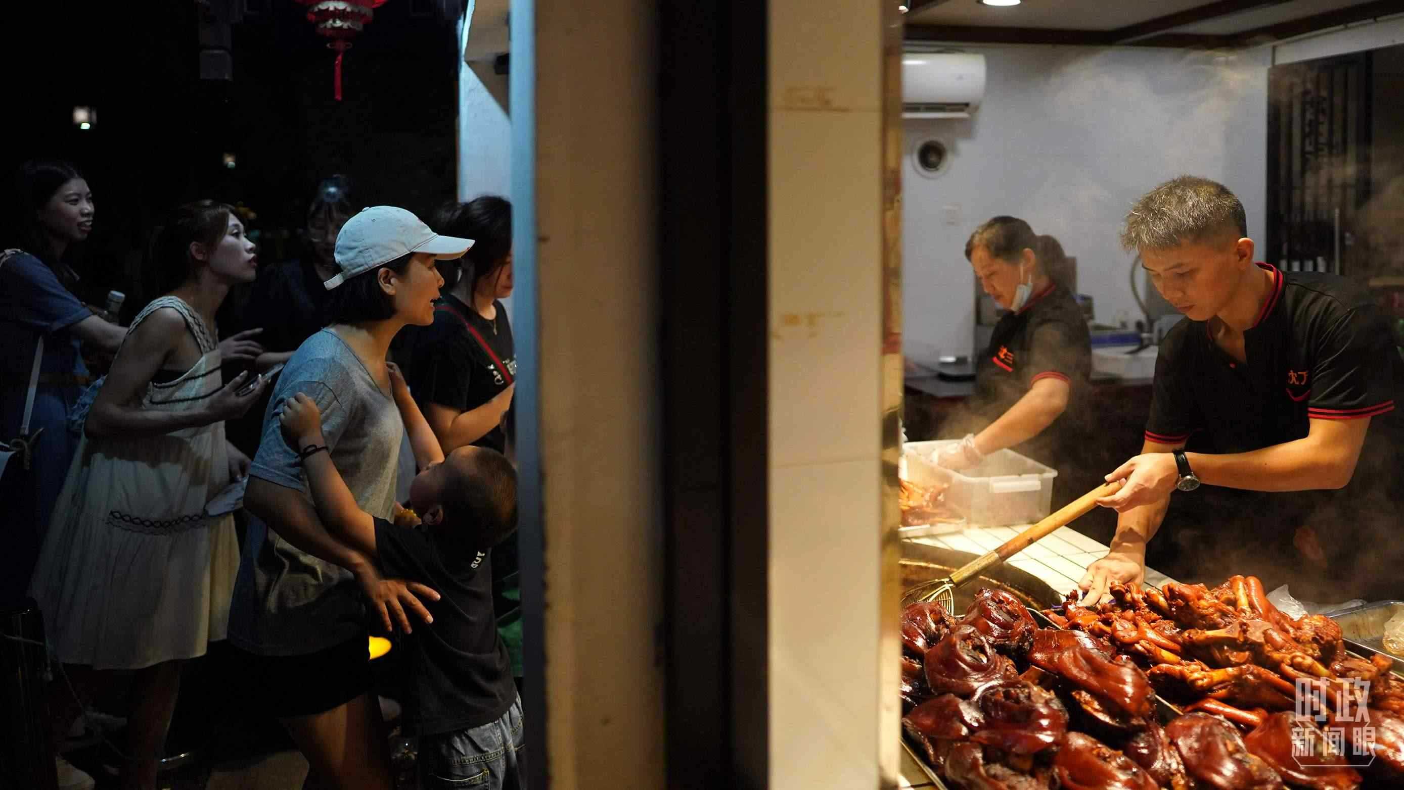 △江蘇省蘇州市平江路。（總臺(tái)國(guó)廣記者李晉拍攝）