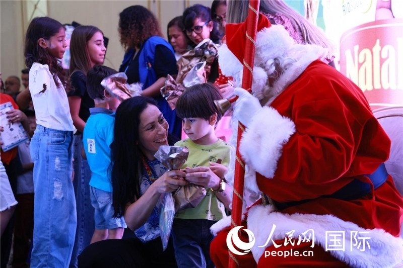 捐贈活動現(xiàn)場。人民網(wǎng)記者宋亦然攝