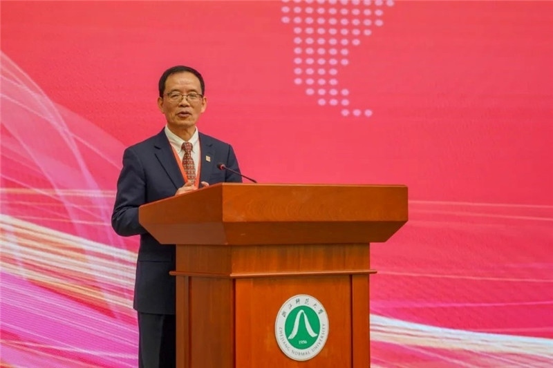 國務(wù)院學(xué)位委員會區(qū)域國別學(xué)學(xué)科評議組秘書長、浙江師范大學(xué)非洲研究院（非洲區(qū)域國別學(xué)院）院長劉鴻武致辭。主辦方供圖