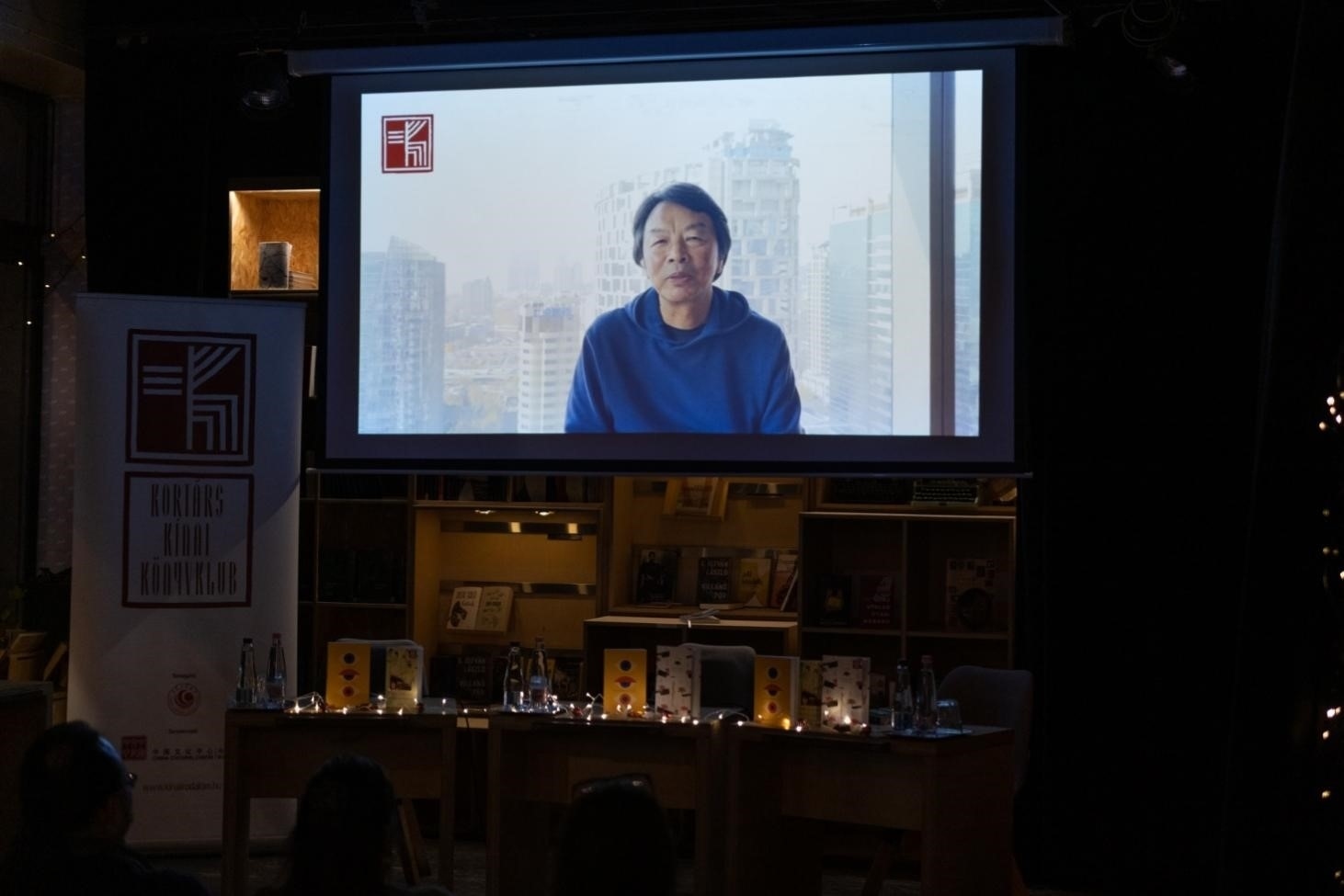 劉震云通過視頻介紹小說。摩爾多瓦尼·巴爾納巴斯攝