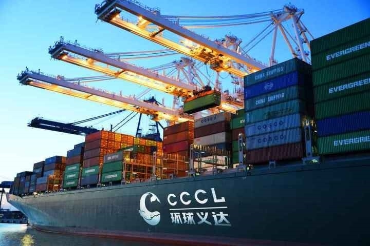 義烏商城集團(tuán)打造的國際物流平臺“環(huán)球義達(dá)”，為外貿(mào)企業(yè)提供各類物流資源信息。義烏市委宣傳部供圖