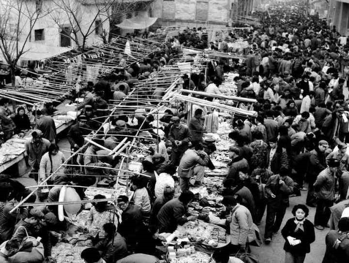 1982年，義烏湖清門馬路市場場景。拍友 金福根 攝