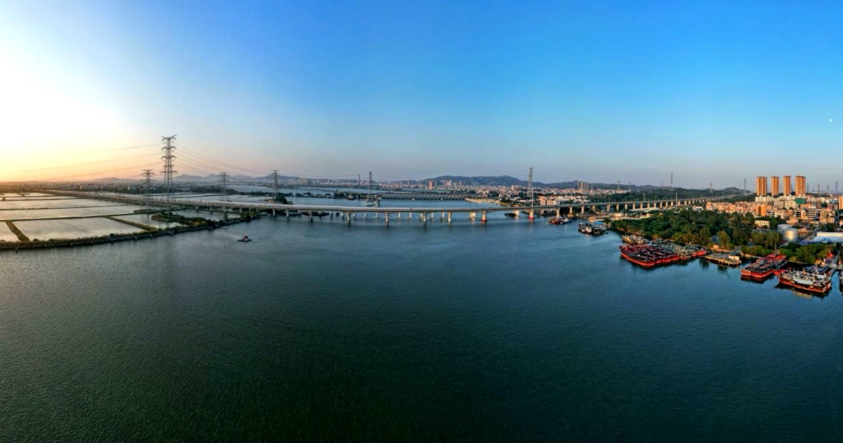 汕汕鐵路練特江大橋。國鐵集團(tuán)供圖