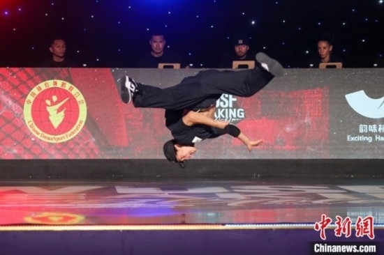 今年7月，首屆亞洲霹靂舞錦標(biāo)賽在拱墅運(yùn)河體育公園體育館舉行。郭天奇 攝