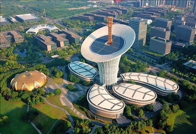 位于武漢光谷未來科技城的武漢新能源研究院大樓（2022年7月9日攝）。程敏攝/本刊