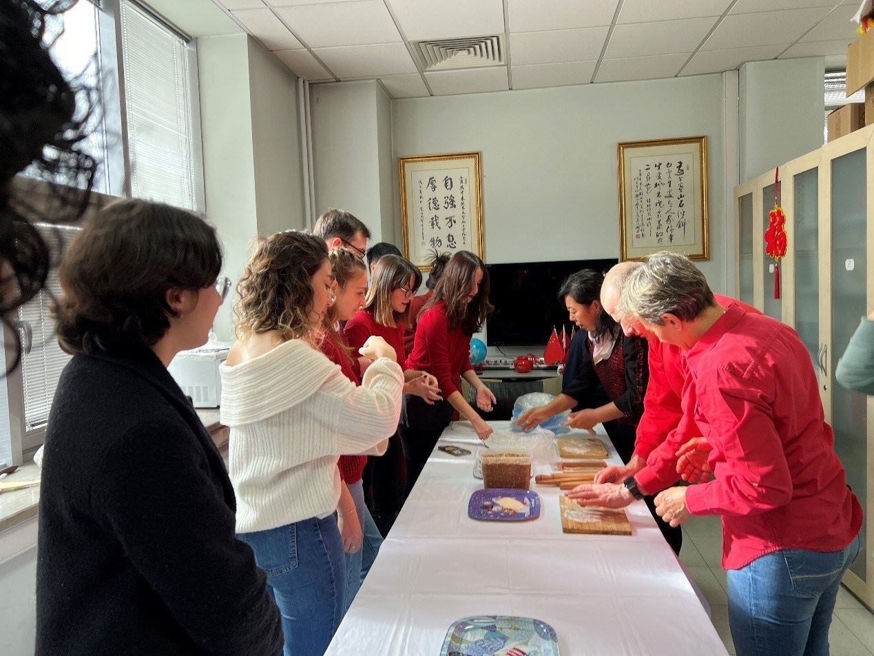 餃子工作坊現場。中東技術大學孔院供圖