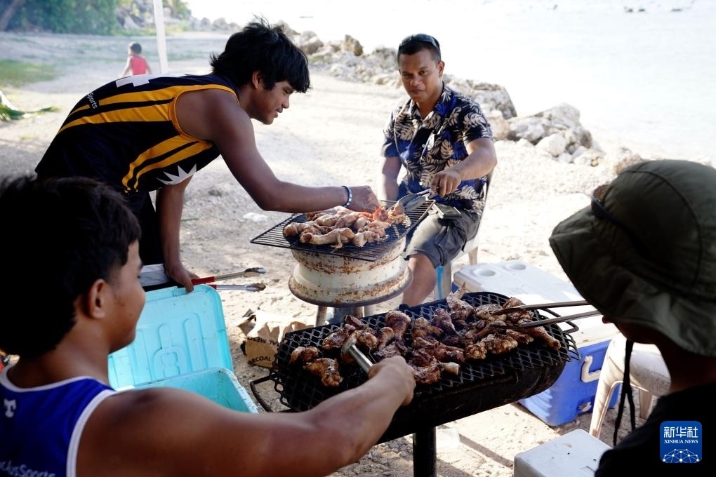 1月20日，當?shù)厝嗽阼敽＿厽?。新華社記者 王申 攝